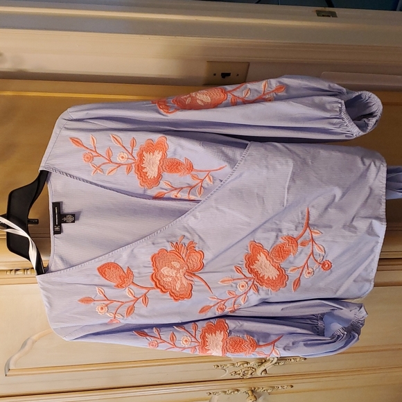 INC International Concepts Tops - Appliqued beautiful tie shirt